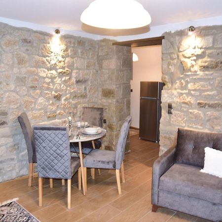 Elen'S Suites Праманта Екстериор снимка