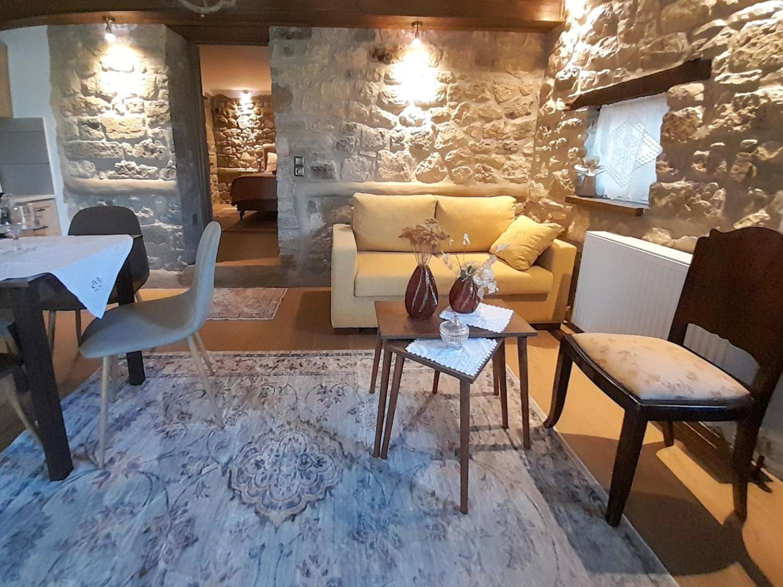Elen'S Suites Праманта Екстериор снимка