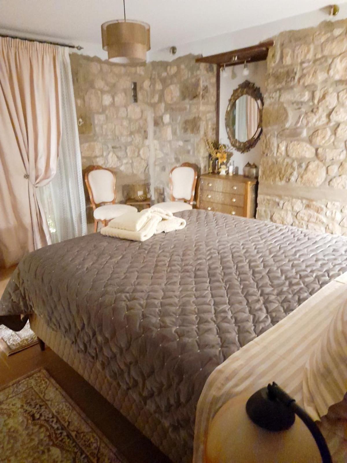 Elen'S Suites Праманта Екстериор снимка